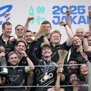 Pembalap Cupra Kiro, Dan Ticktum berjaya di Formula E Jakarta International E-Prix Circuit