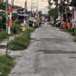 RT 023 Kelurahan Sukajadi Dumai Kota Sophan Kurniawan Mari Kita Kibarkan Bendera Merah Putih di HUT RI ke -80