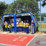 Perusahaan ban edukasi program keselamatan jalan raya di sekolah
