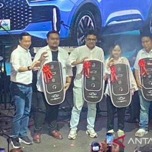 Chery resmi serahkan 1.000 unit Tiggo Cross CSH Hybrid