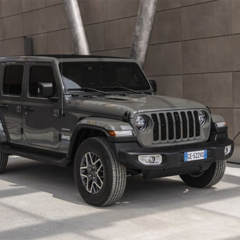 Ribuan mobil hybrid Jeep ditarik karena masalah pada mesin