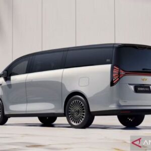 Minivan Geely Galaxy V900 pecahkan rekor dunia, bisa memuat 42 orang