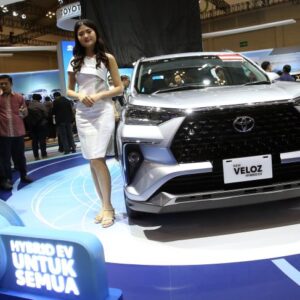 Veloz Hybrid EV produksi dalam negeri diluncurkan