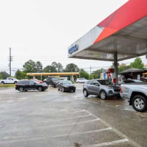 Trump umumkan usulan pelonggaran aturan efisiensi bahan bakar