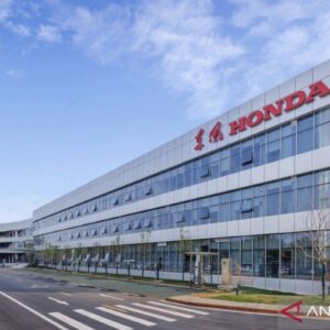 Honda tunda pengoperasian pabrik di China karena kekurangan chip