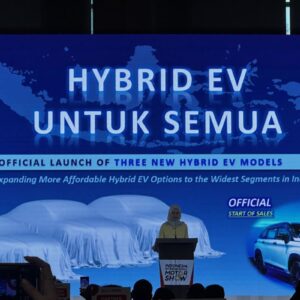 Toyota akan luncurkan sekaligus 3 mobil hybrid terjangkau di IIMS 2026